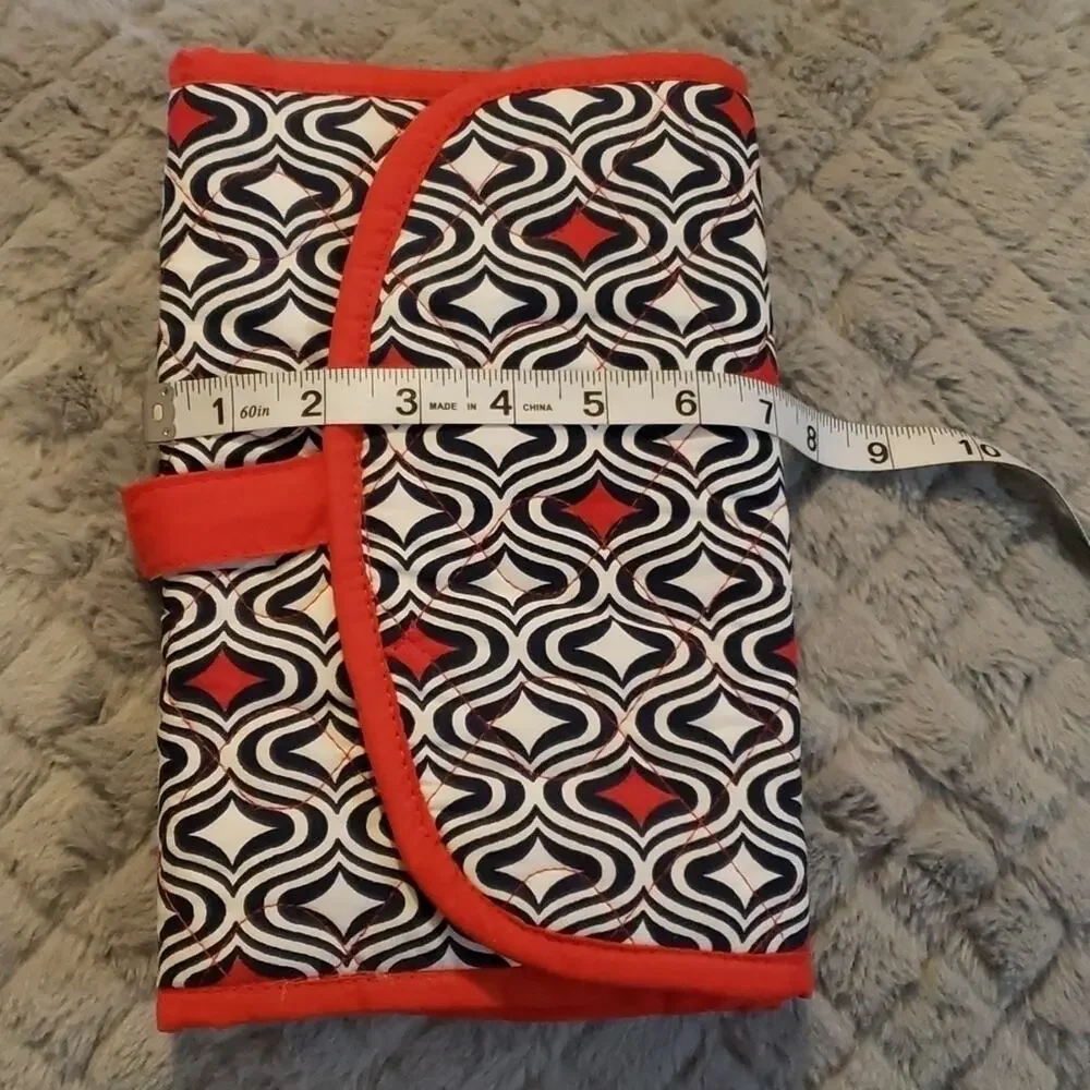 Buckhead Betties Navy/Red Curve Appeal Quilted Accessory Bag